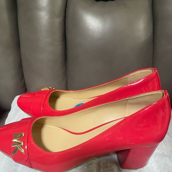 Michael Kors Patent leather shoes - Picture 4 of 11